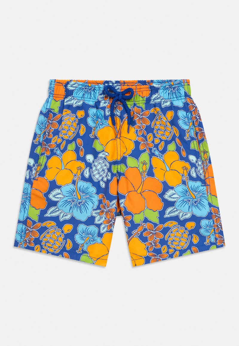 Blå badeshorts med et levende blomsterprint i orange, blå og grøn, med elastisk taljebånd og snøre.