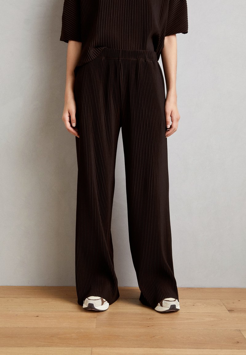 b.young BYTRISSA - Broek - black