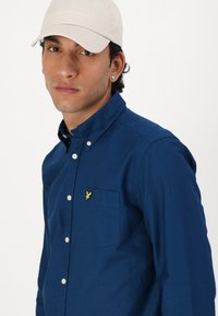 Lyle & Scott PLAIN OXFORD - Camicia - apres navy