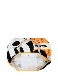 Gran bolsa de deporte con un patrón blanco y naranja con acentos en negro. Asas de cuerda texturizadas. Bolsillo interior con cierre de cremallera.