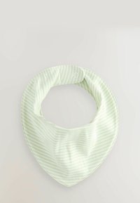 Grön och vit randig tygbandana bib med tryckknappsstängning, som har en triangulär form och mjuk textur.