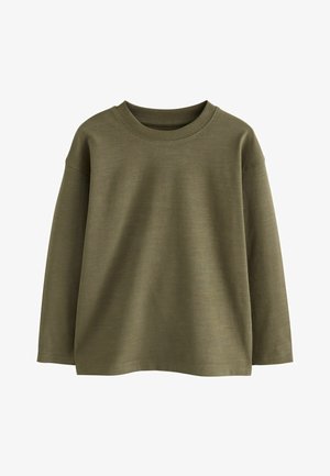 Pikkade varrukatega, oliivroheline ringkaelusega särk, millel on lõdva istuvuse ja soonikkoes kaelus, valgel taustal.