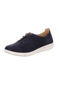 Marineblaue Wildlederschuhe mit runder Zehenform, minimalistischem Design, flacher weißer Sohle und schwarzen Schnürsenkeln. Sie zeichnen sich durch eine glatte Textur ohne sichtbare Muster aus.