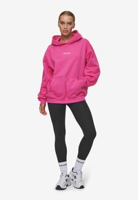 Pegador CLARITA - Camisola - washed digital pink,white gum