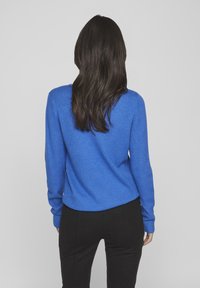 VILA Stickad tröja - lapis blue