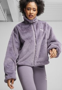 Puma WEICHE - Giacca in pile - pale plum