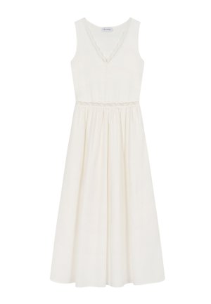 Robe midi blanche sans manches avec encolure en V et bordure en dentelle à l'encolure et à la taille, avec une jupe froncée.