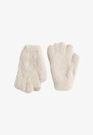 Ein Paar schmutzig-weiße, flauschige fingerlose Handschuhe mit touchscreen-kompatiblen Spitzen an den Daumen, flach auf einem weißen Hintergrund ausgelegt.