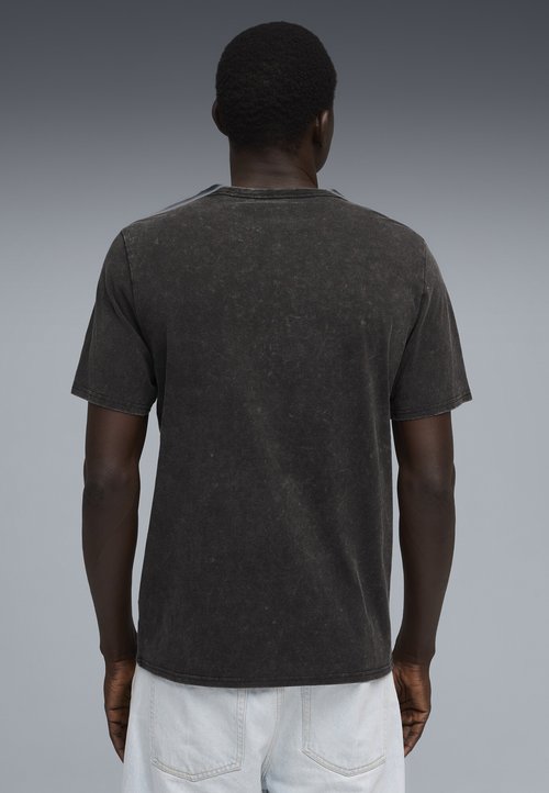 PUMA FANPACK 90S TEE ITALY - Print T-shirt - black-team light blue — photo 3