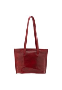Rode leren tote bag met een gladde textuur, verlengde handvaten en een rechthoekige vorm. Minimalistisch ontwerp, geen zichtbare hardware of accenten.