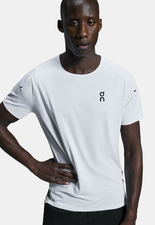 On PERFORMANCE - Sports T-shirt - white silver — foto 4