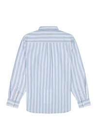Ανοιχτό μπλε μακρυμάνικο πουκάμισο με κάθετες λευκές και ανοιχτό μπλε ρίγες, μανσέτες με κουμπιά και πίσω μέρος με σχέδιο yoke και κεντρική πιέτα.