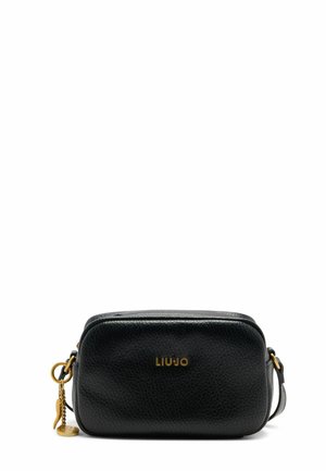 Borsa a tracolla nera in pelle con finitura texturizzata, forma rettangolare, accessori in oro e logo del marchio impresso sulla parte frontale.