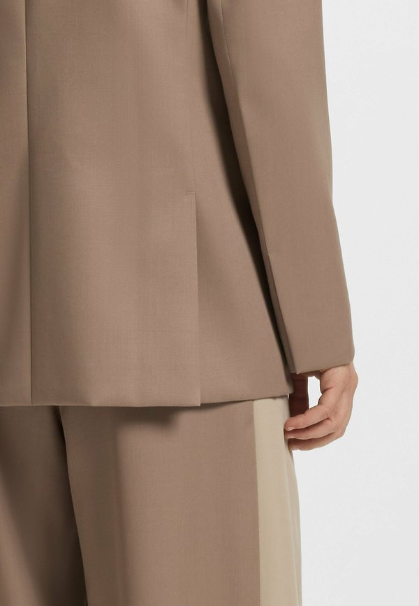 JANKA6 - Short coat2