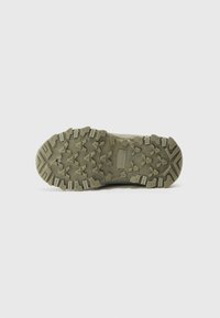 Viking TRACK MID WP UNISEX - Visoke tenisice - olive
