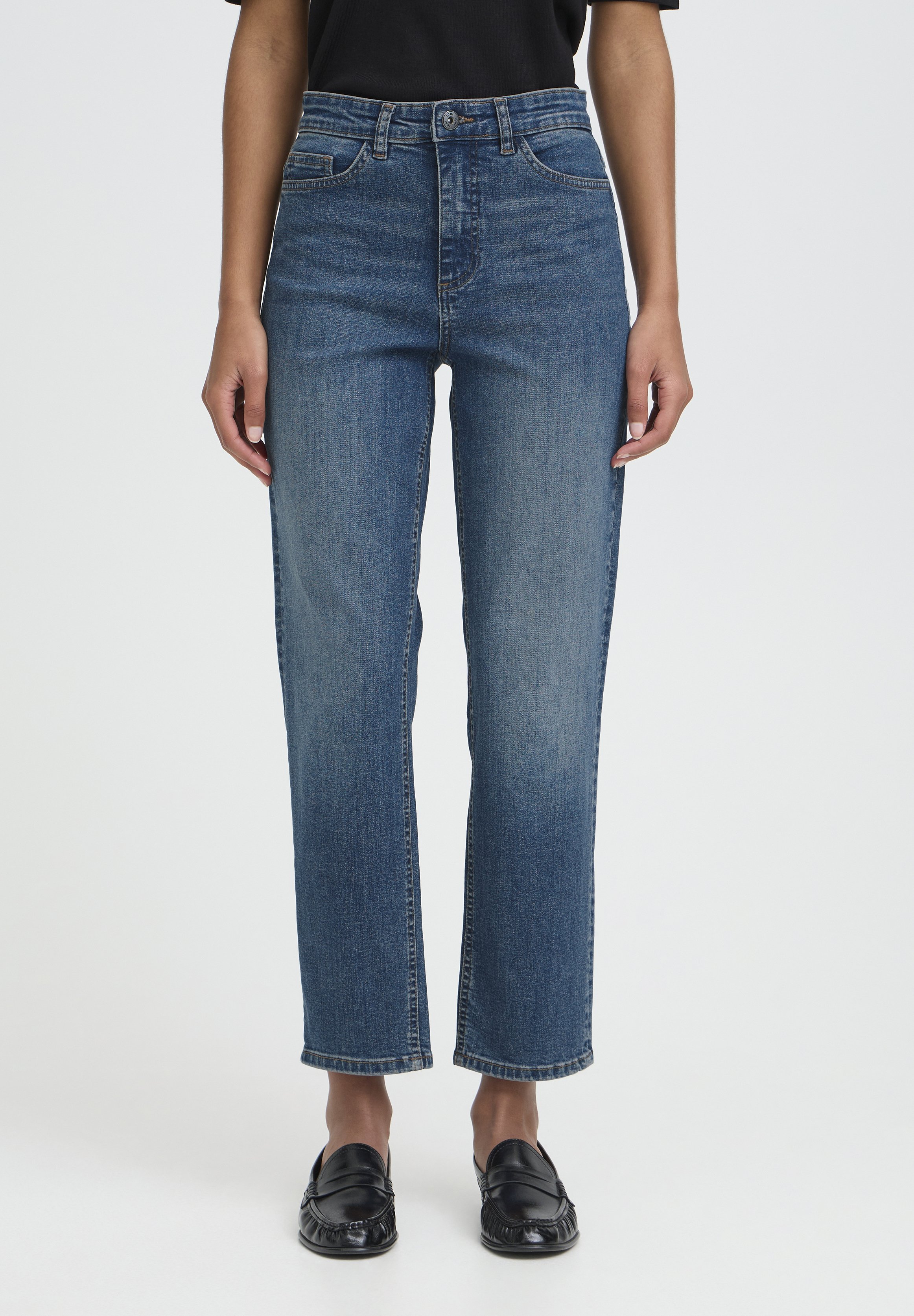 ICHI IHTWIGGY RAVEN - Jeans straight leg - medium blue/blå denim ICHI IHTWIGGY RAVEN - Jeans straight leg - medium blue/blå denim