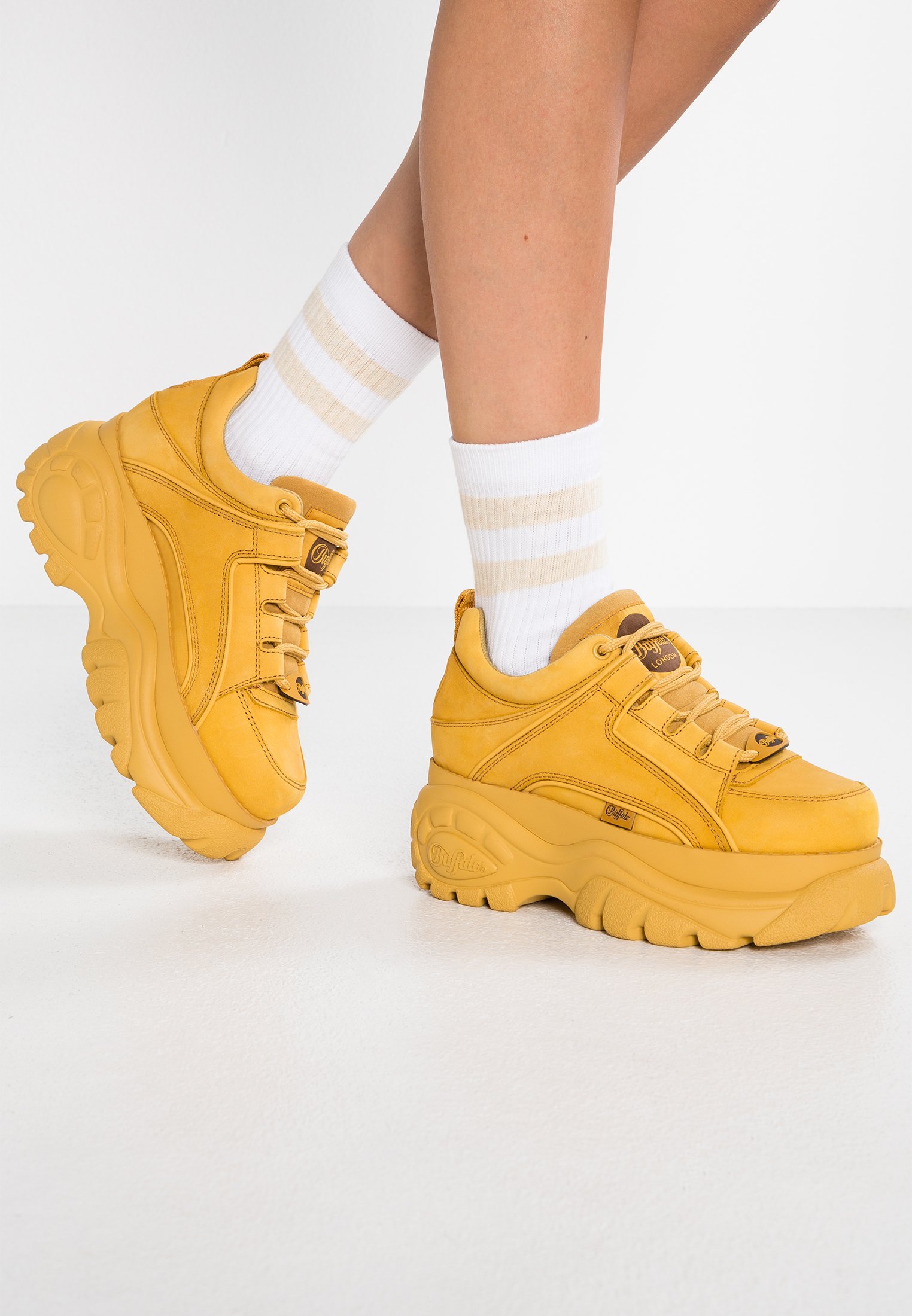 Baskets Basses Basket Buffalo Annee 90 Chaussure Buffalo Taille