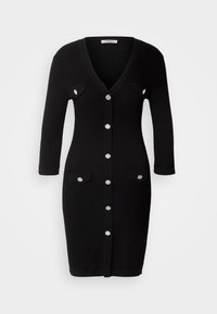 Robe en tricot noir avec un col en V, des manches trois-quarts, une fermeture à boutons sur le devant, deux poches poitrine et des boutons en métal argenté.