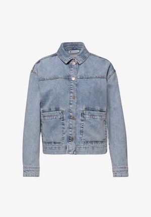 Veste en denim bleu clair à manches longues, fermeture avant par boutons, col, et deux poches plaquées à l'avant.
