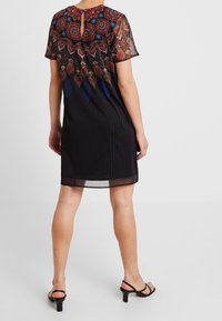 Desigual Vapaa-ajan mekko - black