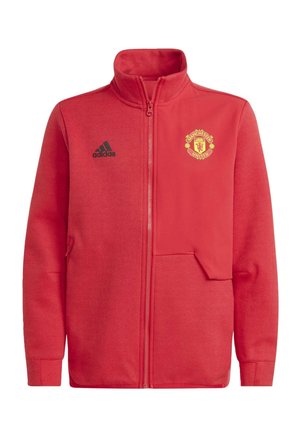 Röd zip-up jacka i fleece med hög krage, svart Adidas-logga och Manchester United-emblem i guld på vänster bröst.