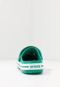 Crocs UNISEX - Tamancos - deep green/white