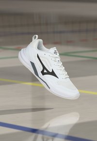 Επιλέχθηκε, white/black