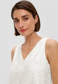 s.Oliver BLACK LABEL MUSTERSTRUKTUR - Blouse - ecru