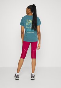 Dynafit ALPINE 2 3/4 TIGHTS - Calças desportivas 3/4 - beet red