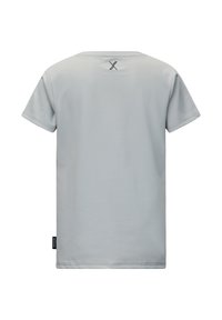 Jasnoszary t-shirt z krótkim rękawem, gładka tekstura, okrągły dekolt, z małym czarnym logo z tyłu i boczną metką. W luźnym fasonie.
