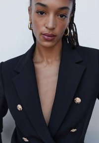 Mango OLIVIA - Blazer - black