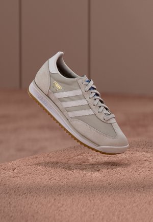 SL 72 RS UNISEX - Zapatillas - grey one/footwear white/crystal white