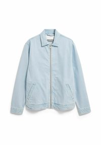 Hellblaue Jeansjacke mit einem Reißverschluss vorne, einem Kragen und zwei Seitentaschen. Sie hat eine lockere Passform und dezente Nähte.