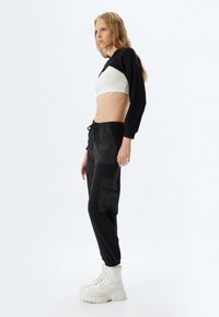 Koton Pantalones cargo - black