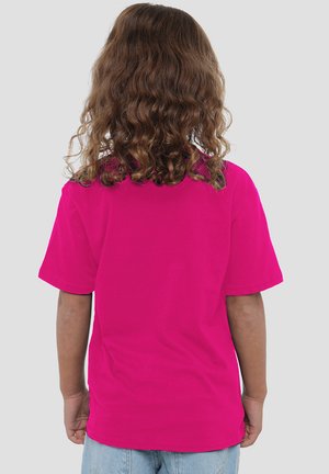 Fuchsia cotton t-shirt with short sleeves, featuring a round neck and a smooth texture. Back view shows no graphics or patterns.