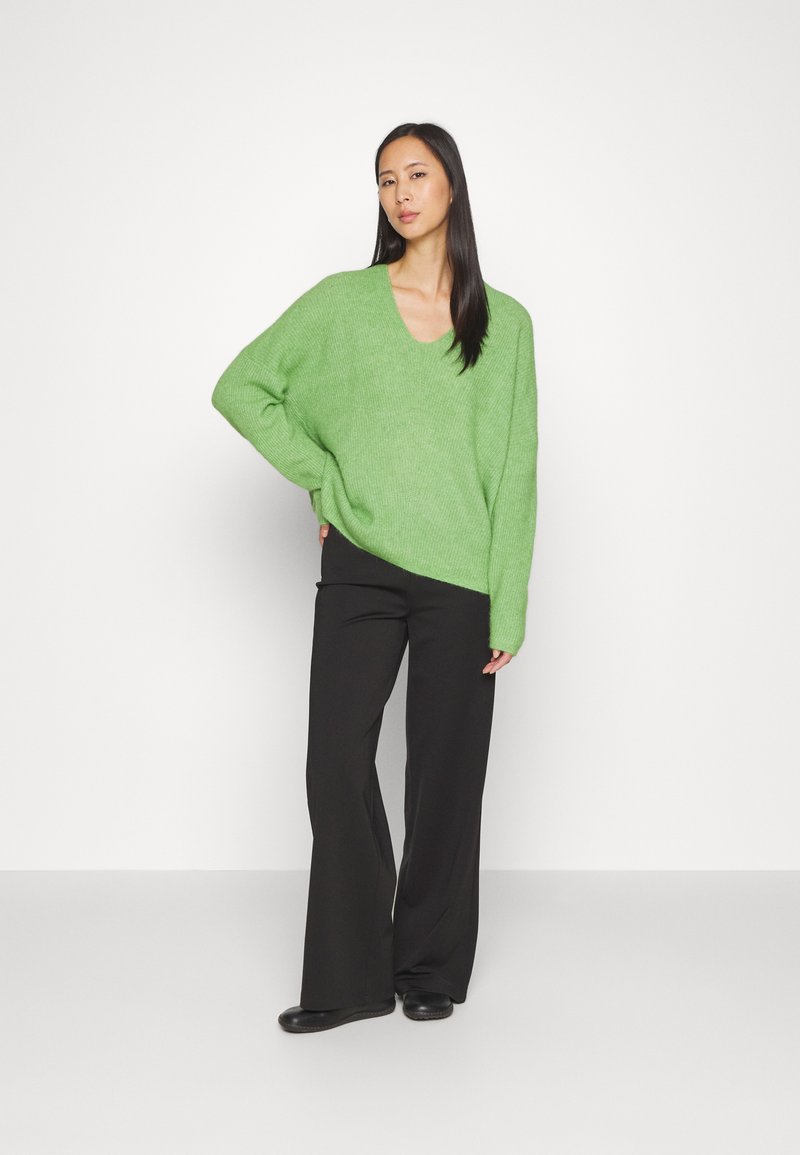 Mos Mosh THORA V-NECK - Strickpullover - forest green/dunkelgrün 