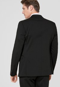 s.Oliver BLACK LABEL Colbert - black