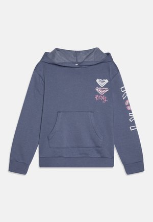 Navy hettegenser med frontlomme og trykte grafiske motiver i hvitt og rosa på brystet og ermet. Myk tekstur.