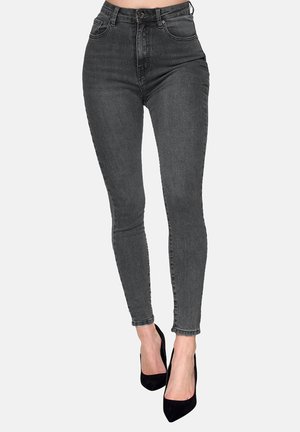 - Jeansy Skinny Fit