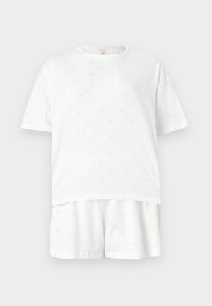 Conjunto de pijama blanco de algodón con manga corta y un estampado pequeño y sutil, que incluye una camiseta de corte holgado y pantalones cortos a juego sobre un fondo liso.