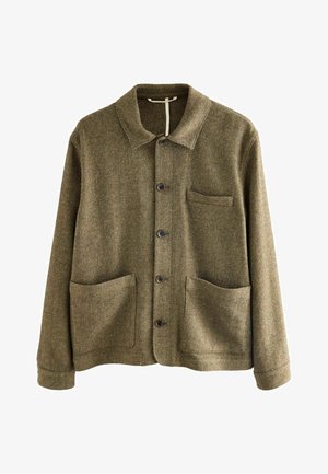 Olivovo zelený herringbone sako s golierom, zapínaním na gombíky a dvoma náprsními vreckami. Remeselná práca je z textúrovaného vlneného zmesového materiálu.