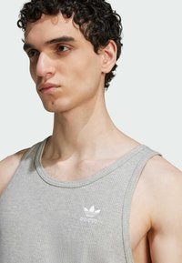 adidas Originals ESS TANK - Top - medium grey heather white