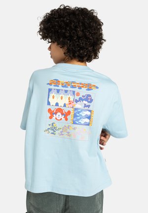 - T-shirt z nadrukiem