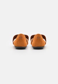 Camper RIGHT NINA - Ballerine - medium brown