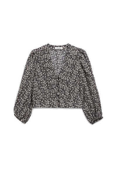 Svart blomstret bluse med lange pufferm, V-hals og elastiske mansjetter. Lett stoff med et delikat hvitt blomstermønster.