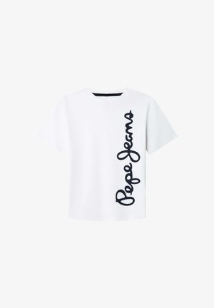 Wit katoenen T-shirt met een zwart cursief "Pepe Jeans" logo dat verticaal aan de linkerkant is gedrukt. Voorzien van een ronde hals en korte mouwen.