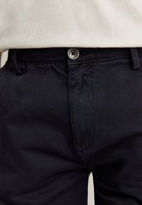 Scalpers OUTFITTERS - Shorts vaqueros - navy