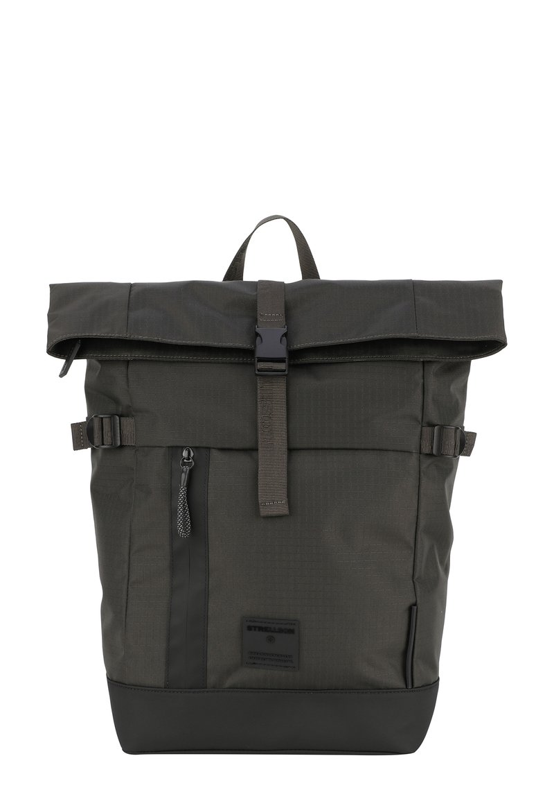 Zaino roll-top in tessuto verde scuro; presenta una chiusura a fibbia, una tasca con zip laterale e una finitura testurizzata con una base nera solida.