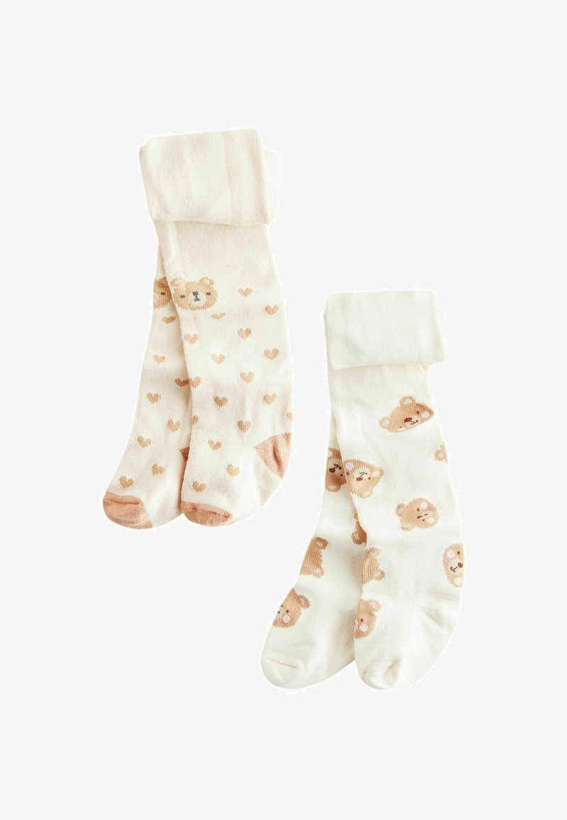 Due paia di calzini di cotone: uno crema con motivi di orsetti e cuori, e uno rosa pallido a righe. Entrambi hanno risvolti e una texture morbida.