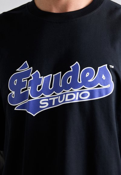 Études DOUBLE SLEEVE - Pikkade varrukatega topp - black